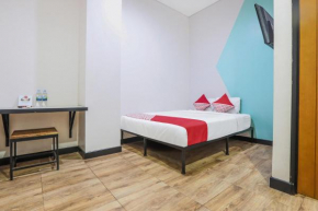 OYO 127 W Residence